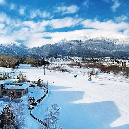 Host2u Highland Hideaway Банско