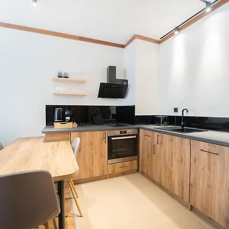 Апартамент Host2u Highland Hideaway Банско