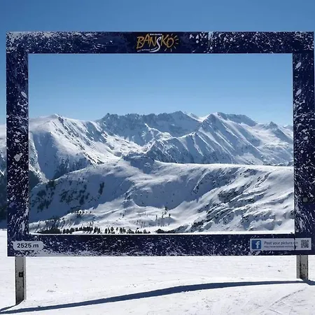 Host2u Highland Hideaway *