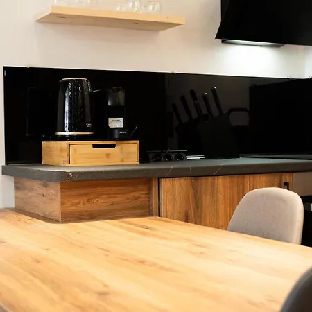 Apartment Host2u Highland Hideaway