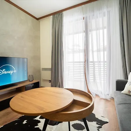 Apartment Host2u Highland Hideaway *